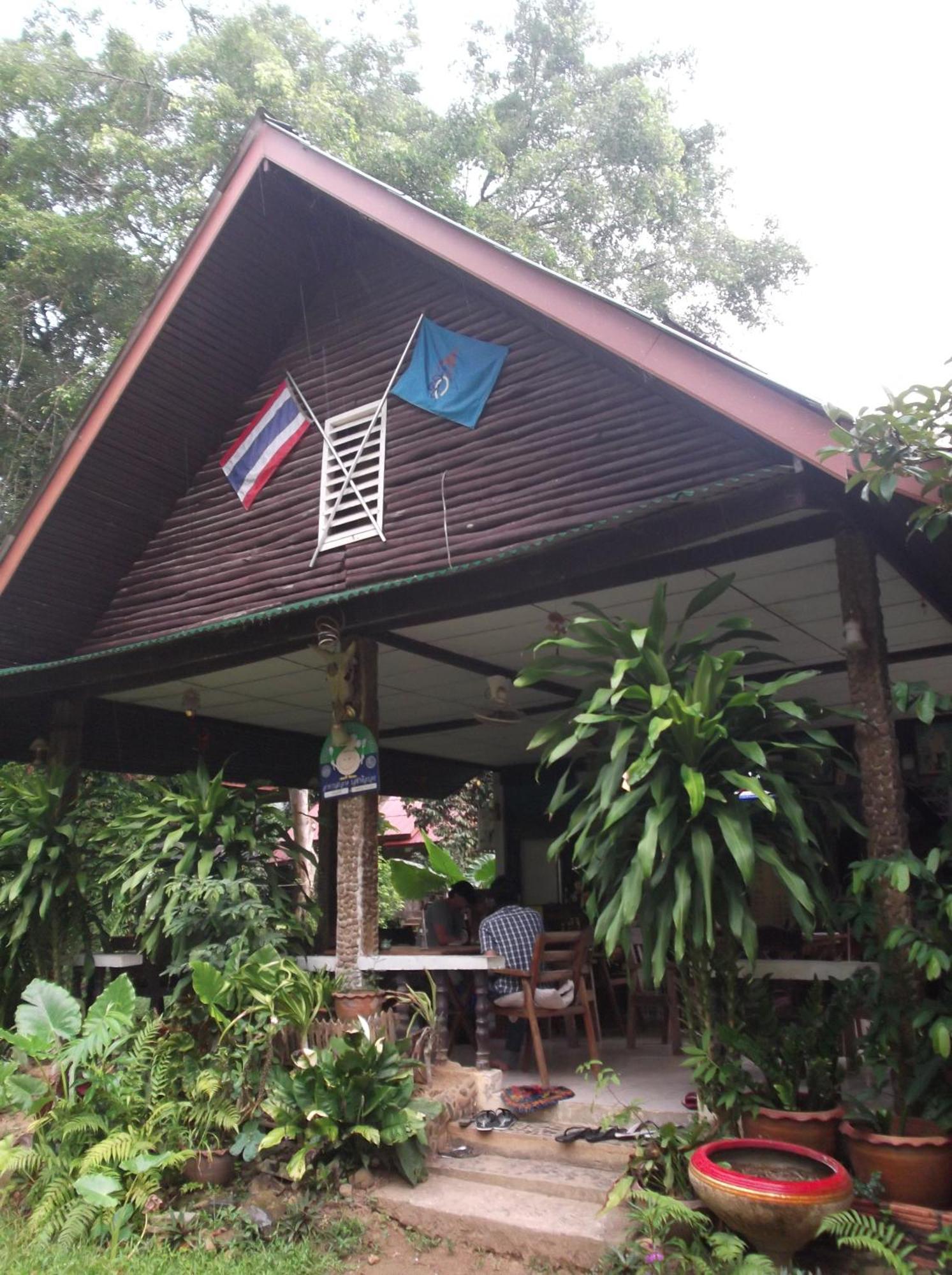 Hotel Bamboo House Khao Sok National Park Exterior foto